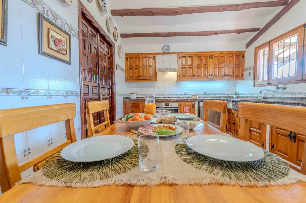 Habitación amplia con cama doble en La Cova House