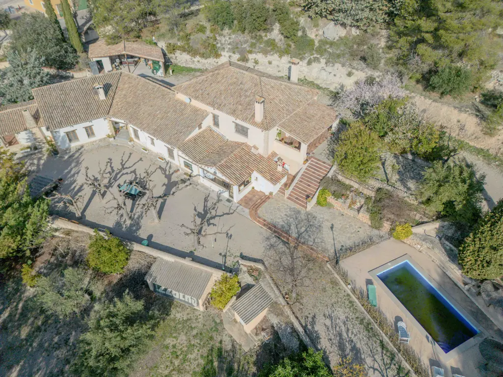 Habitación amplia con cama doble en La Cova House